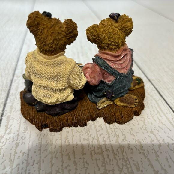 The Boyds Collection Vintage Jen and Michelle Scrapbook Friends Figurine - Picture 8 of 10